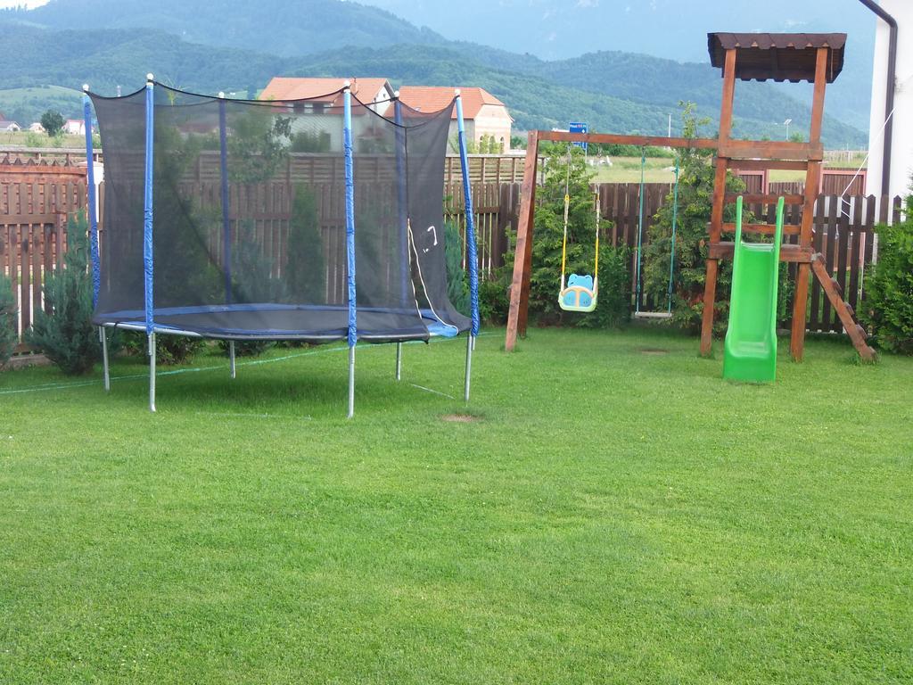 Pensiunea Dara Rîşnov Kültér fotó